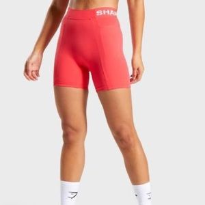 COPY - Gymshark legacy fitness shorts - powder Red